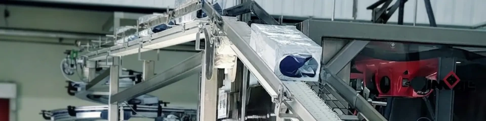 Froneri工厂采用顶部安装的VarioFlow plus链式输送系统，以腾出更多空间。