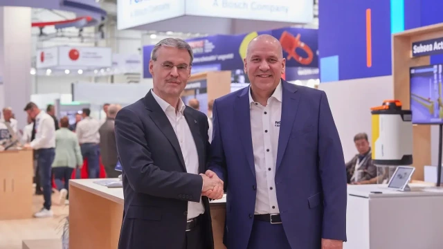 博世力士乐与*威腾斯坦*（WITTENSTEIN）携手开发高性价比海底技术。