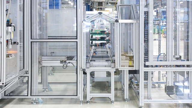 Bosch Rexroth 输送系统 TS 2plus（带电动升降机）的应用